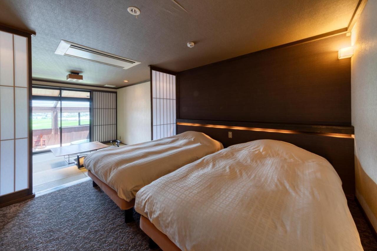 Отель Yufuin Onsen Toshoan Экстерьер фото